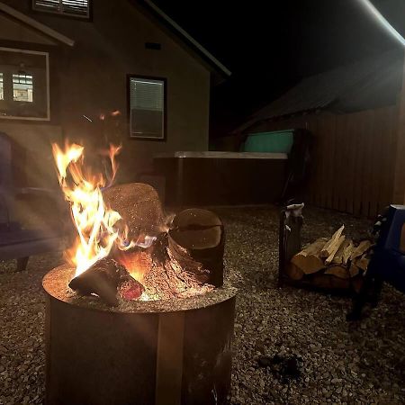 Close To Hiawatha Tr And Biking With Hot Tub Wallace Bagian luar foto