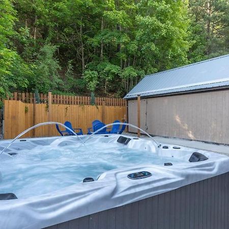 Close To Hiawatha Tr And Biking With Hot Tub Wallace Bagian luar foto